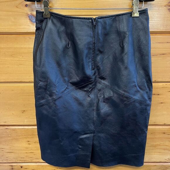 VTG Newport News Easy Style Women's Black L 100% Leather Studded Skirt. Size 10 - Picture 3 of 7